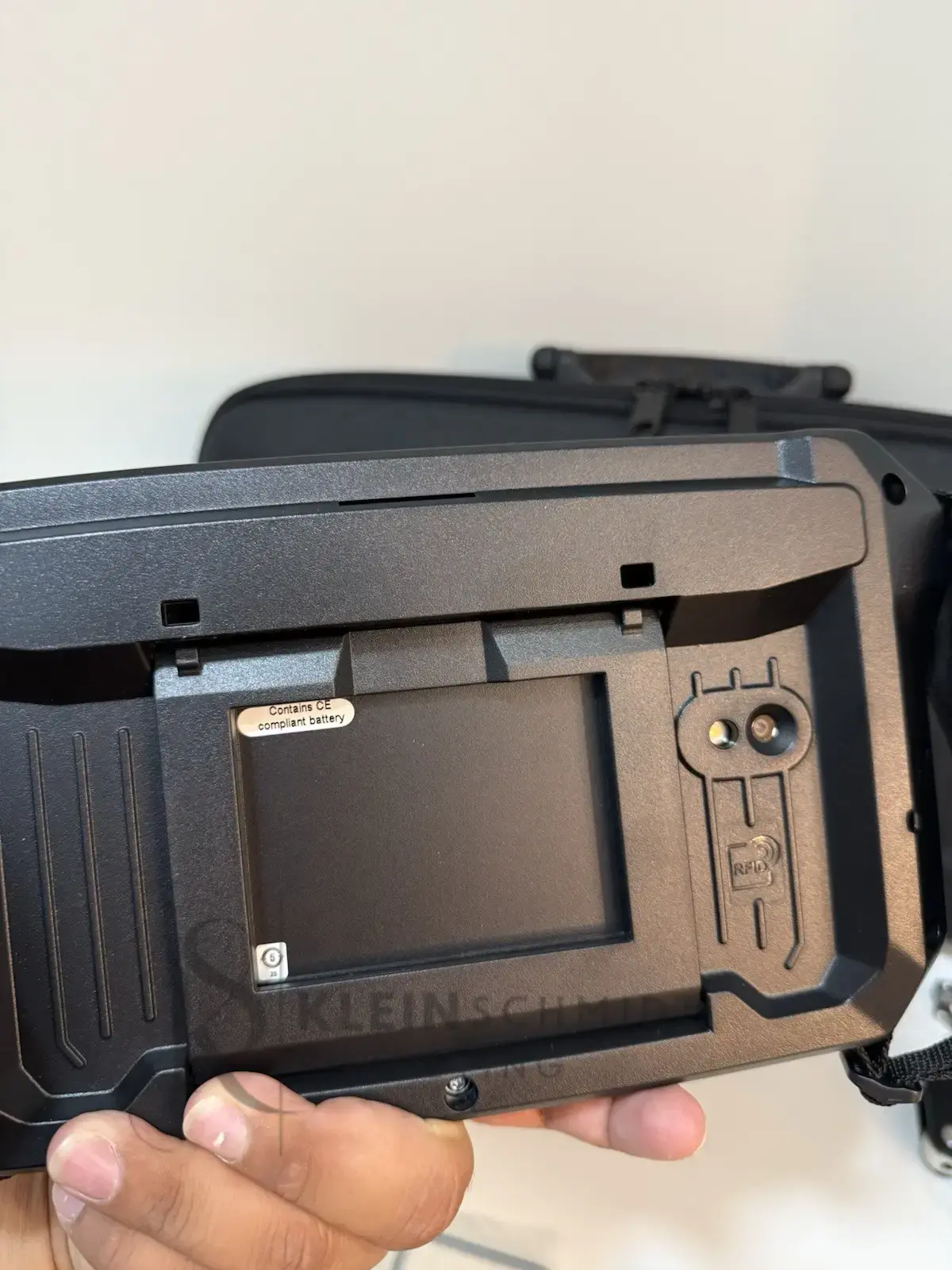 Fluke 831 Laser Shaft Alignment Tool System 3 Fluke 831 Laser Shaft Alignment Tool System - Image 3